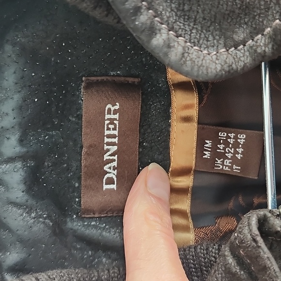 DANIER Leather Brown Suede Zippered Jacket With Zippers and Ribbed Waist - Picture 3 of 9